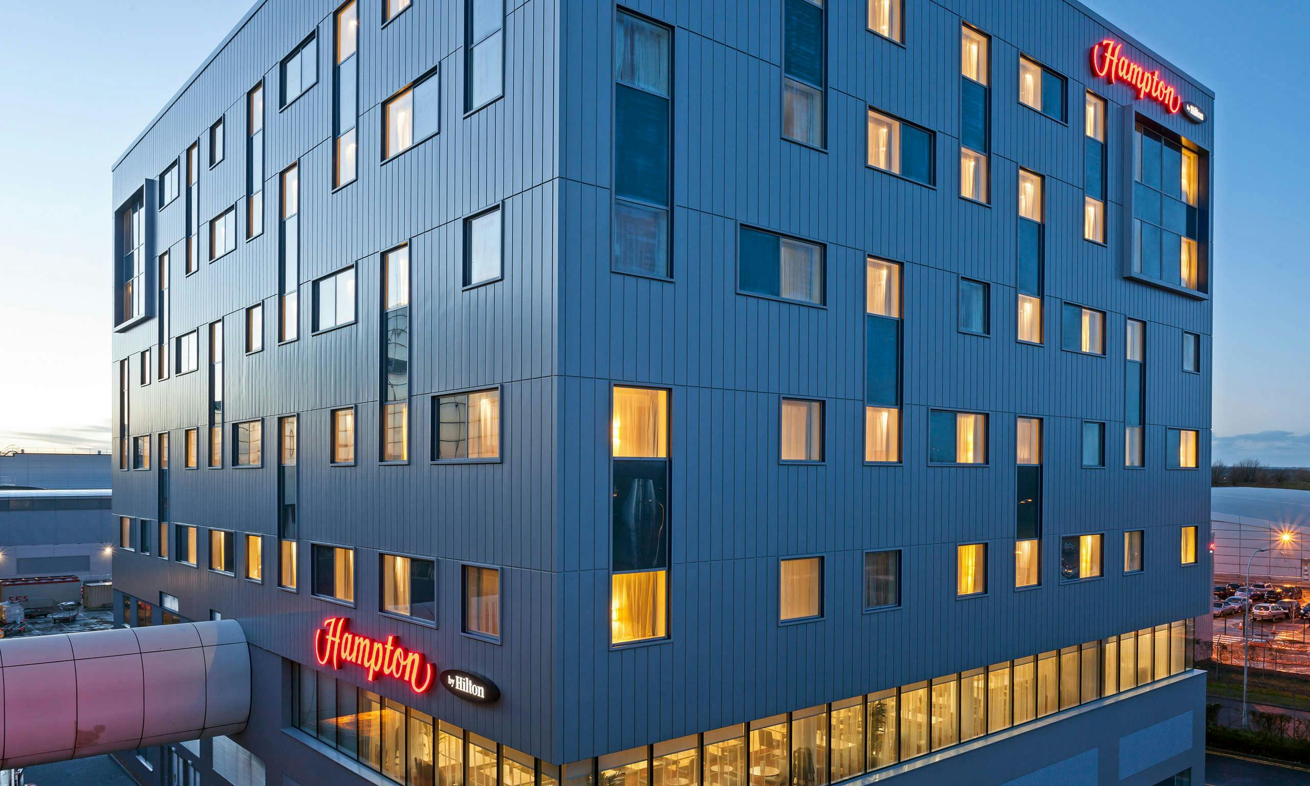 Hotel Hampton By Hilton London Gatwick photo 1