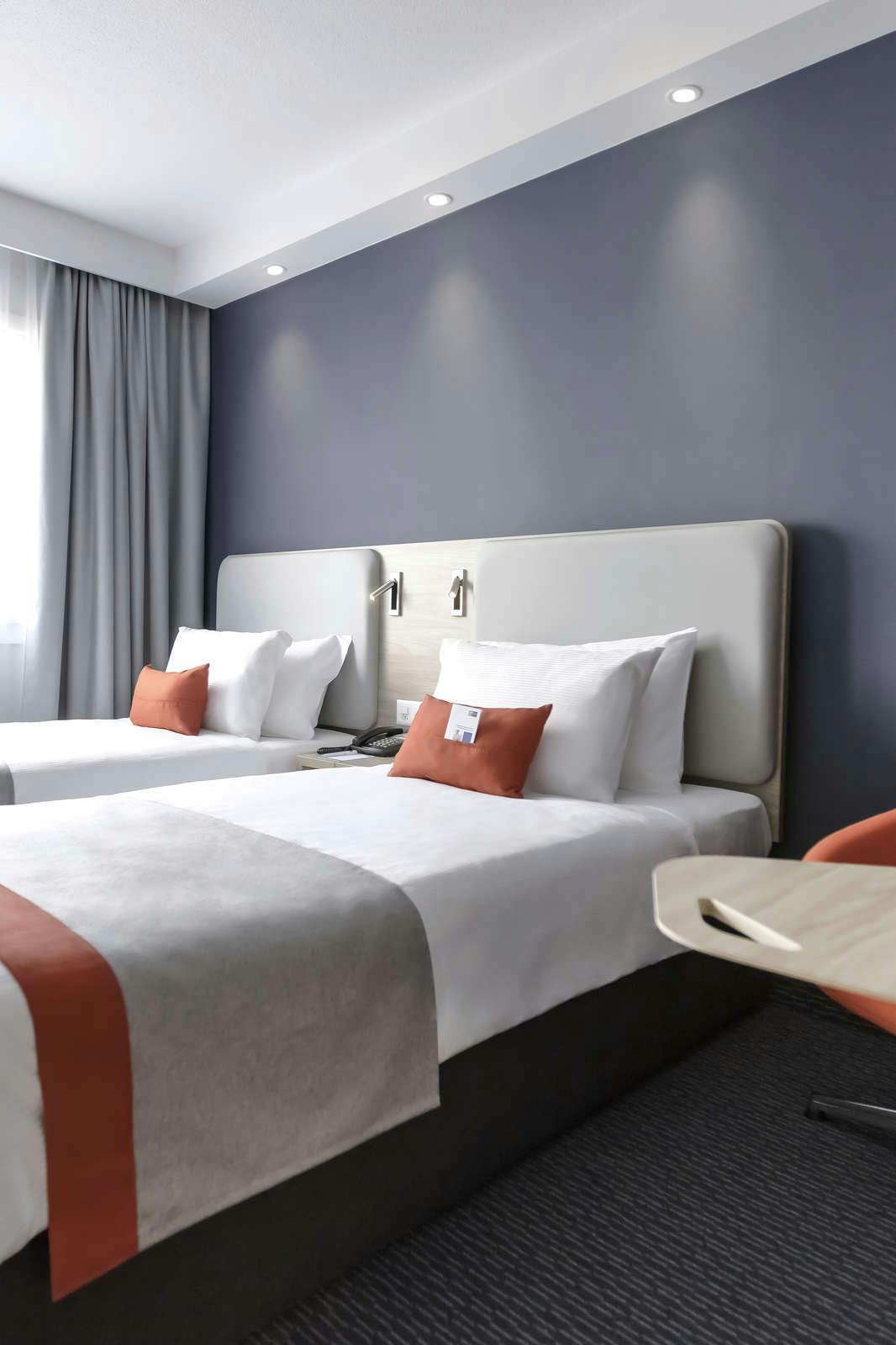 Hotel Holiday Inn Express Luzern Neuenkirch photo 4