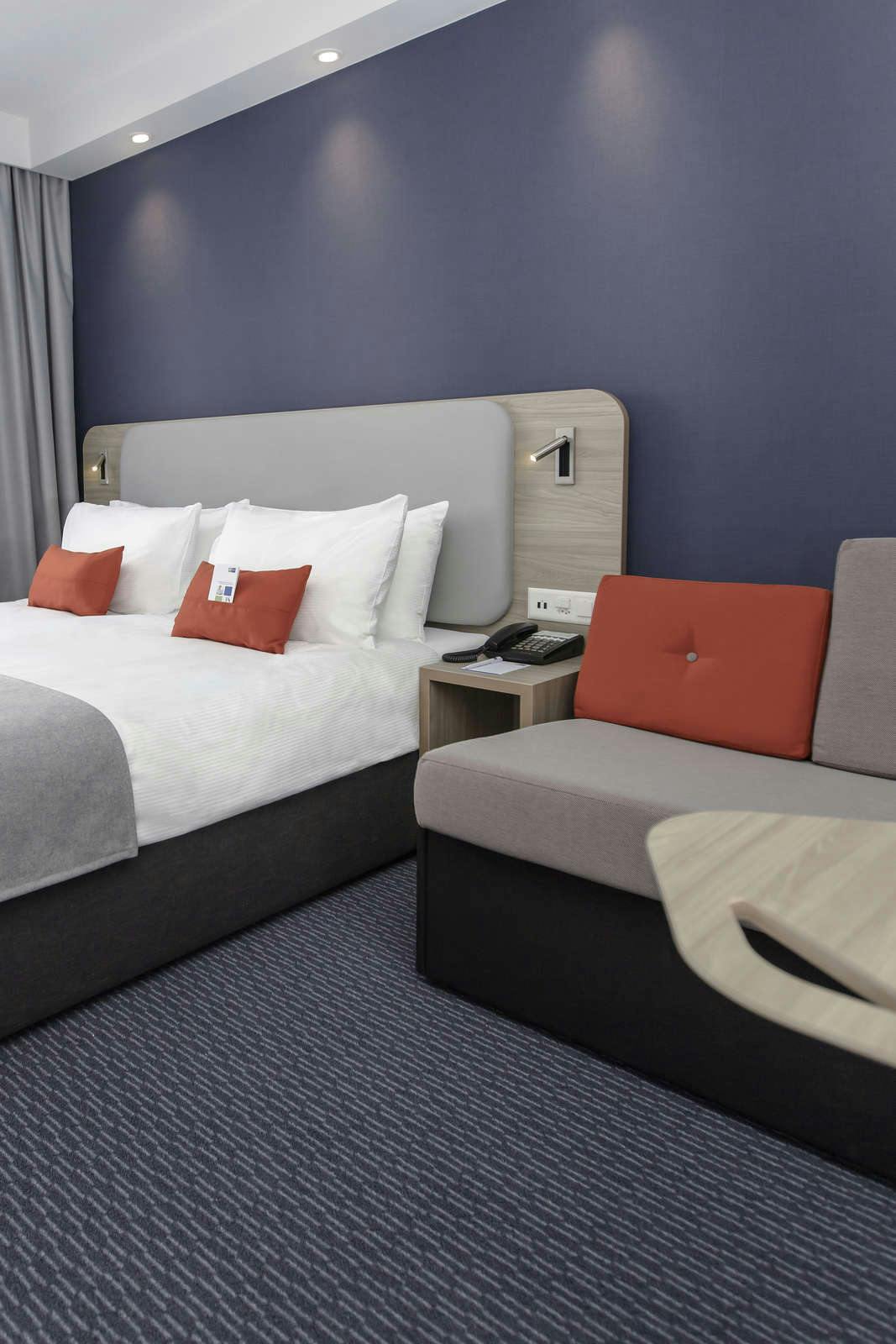 Hotel Holiday Inn Express Luzern Neuenkirch photo 1