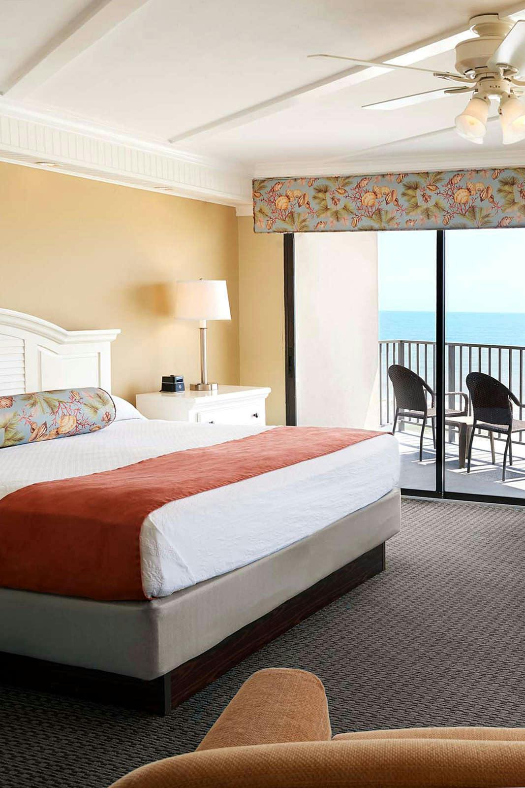 Hotel The Oceanfront Litchfield Inn photo 2