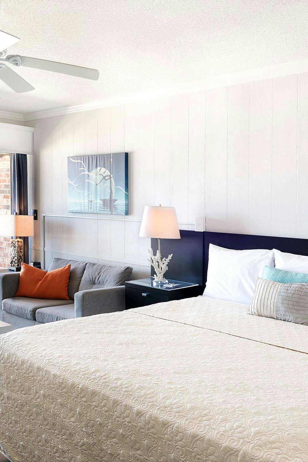 Hotel The Oceanfront Litchfield Inn photo 4