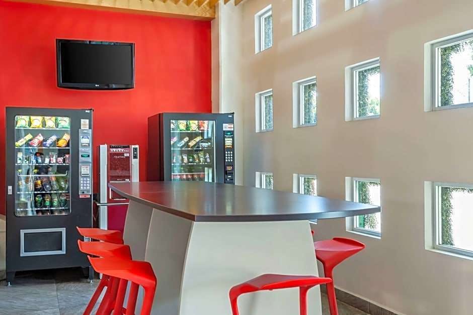 Hotel Hotel BeWow Queretaro photo 1