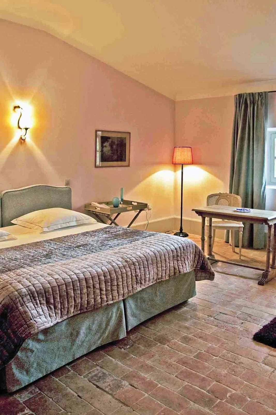 Hotel Chateau de Roussan photo 2