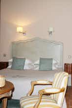 Hotel Chateau de Roussan photo 5