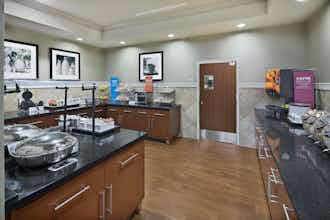 Hotel Hampton Inn Suites Little Rock Downtown photo 5
