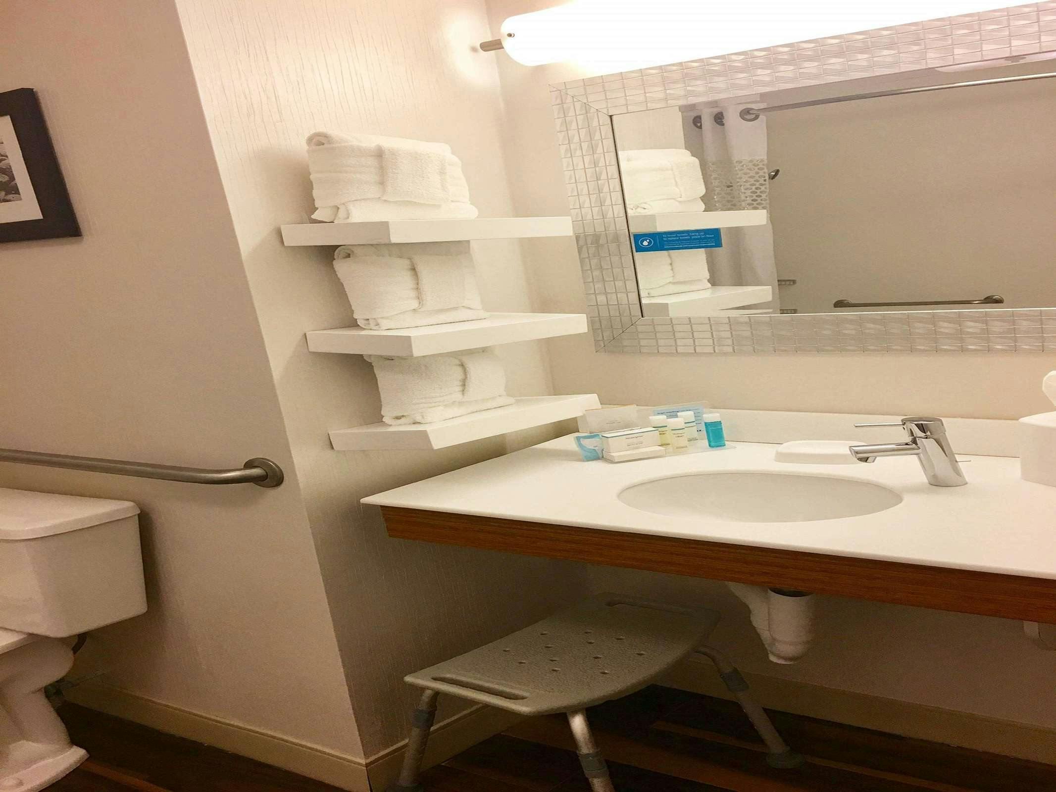 Hotel Hampton Inn Sevierville photo 2