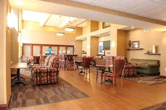 Hotel Hampton Inn and Suites Brookings, SD photo 4