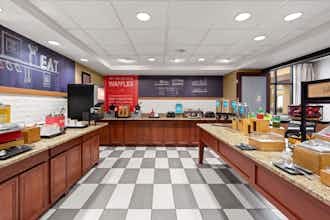 Hotel Hampton Inn & Suites Burlington WA photo 5