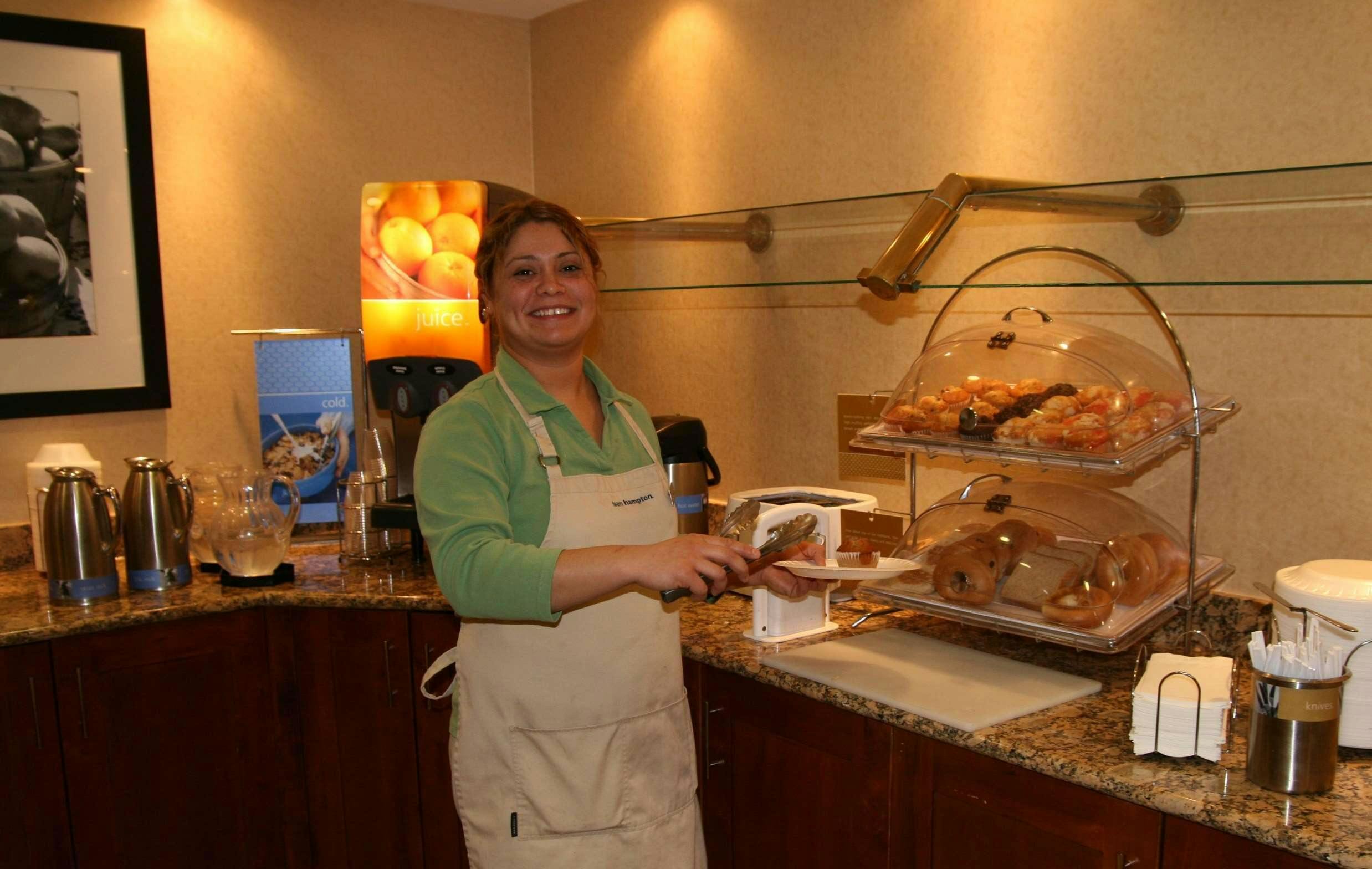 Hotel Hampton Inn & Suites Kansas City-Merriam photo 1