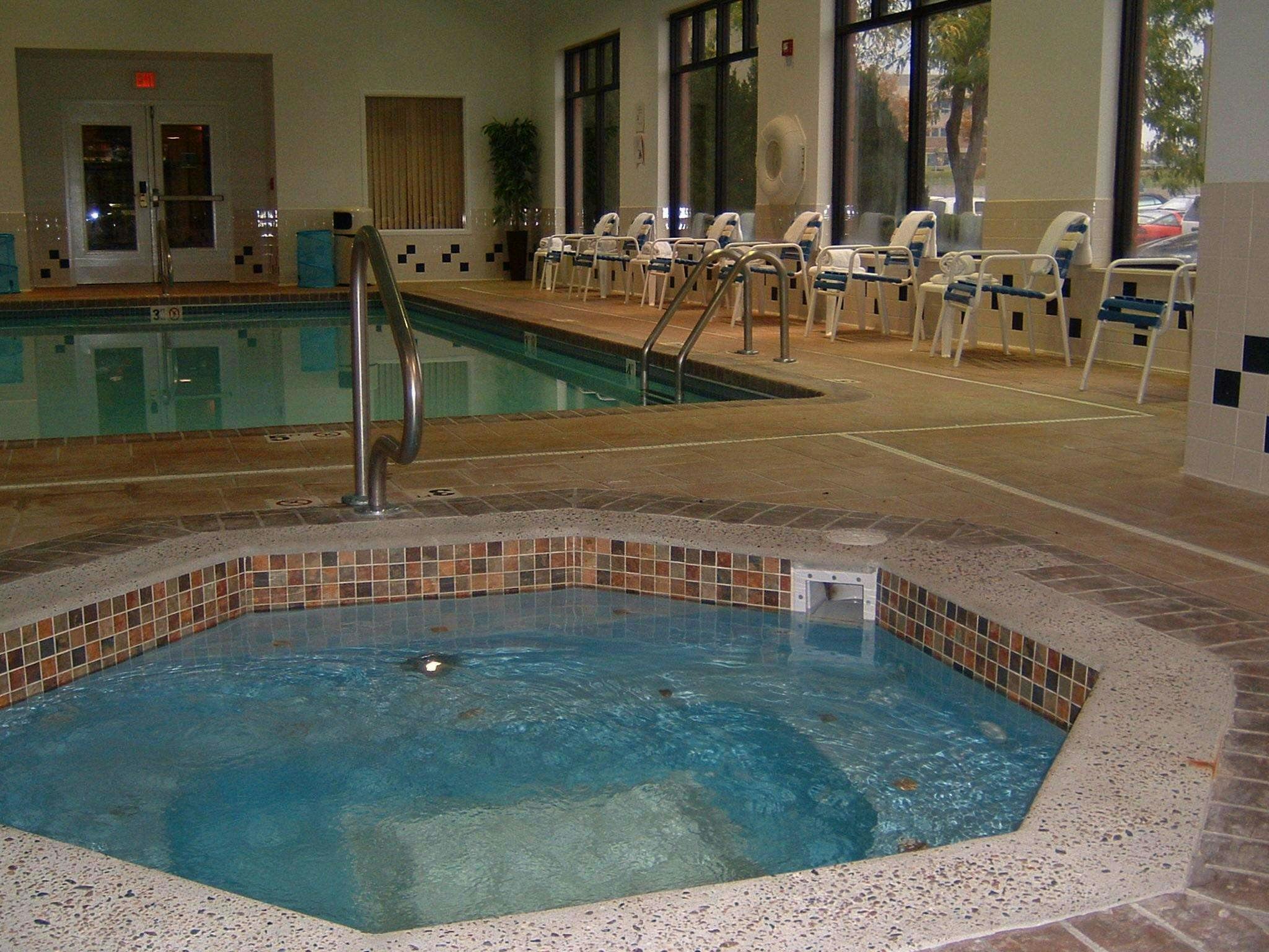 Hotel Hampton Inn & Suites Kansas City-Merriam photo 2