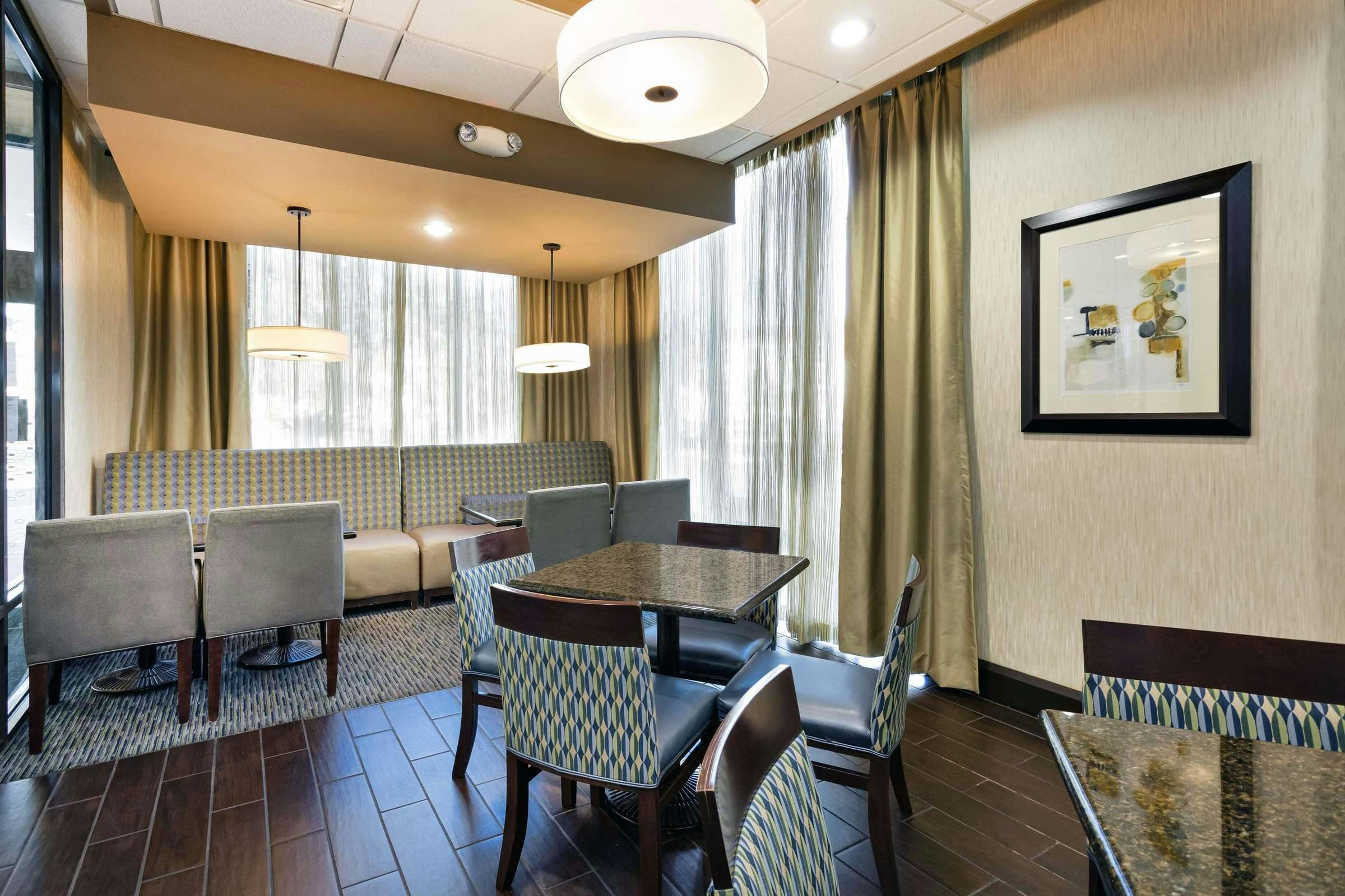 Hotel Hampton Inn Gainesville FL photo 5