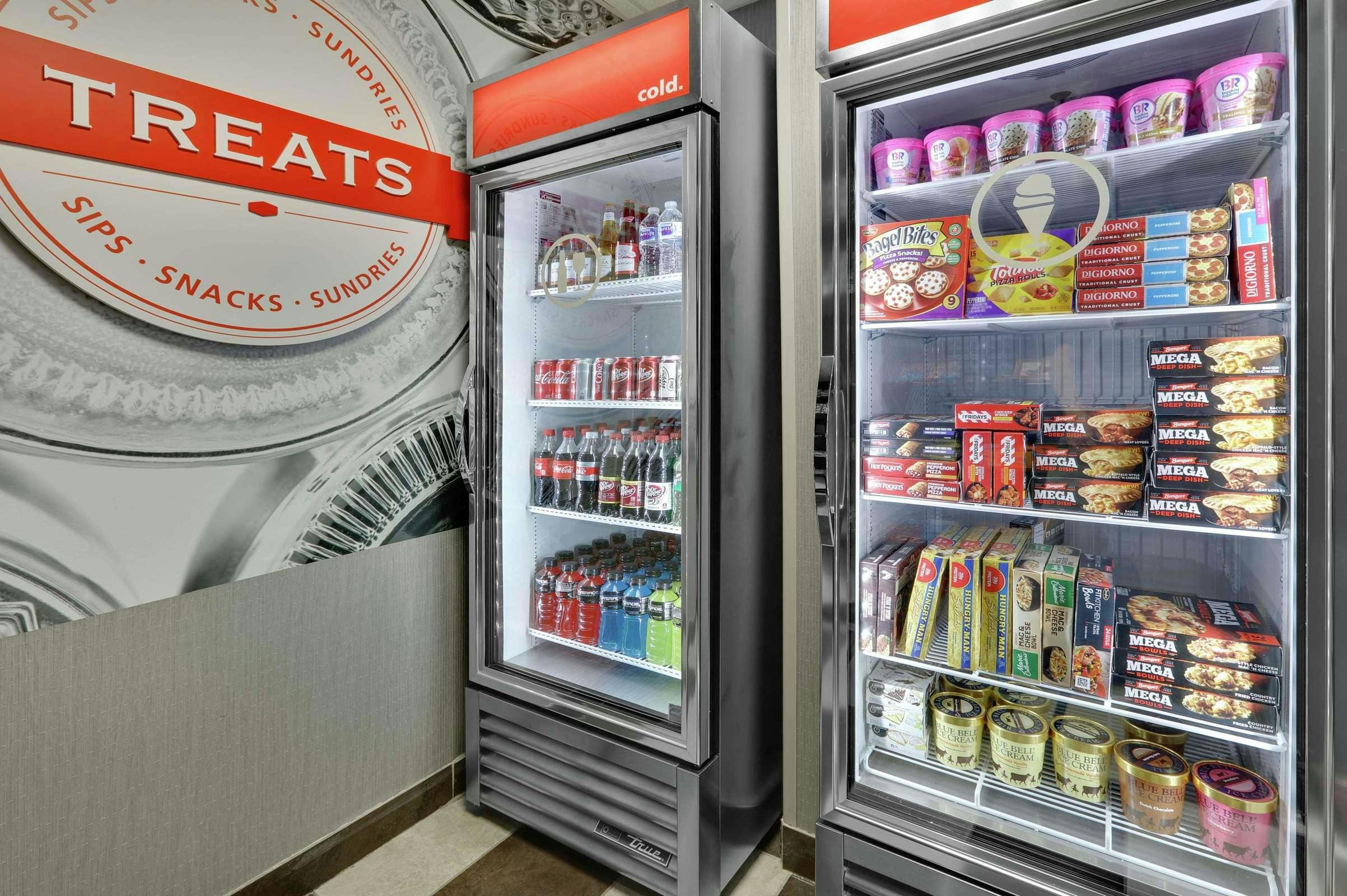 Hotel Hampton Inn & Suites Childress photo 4