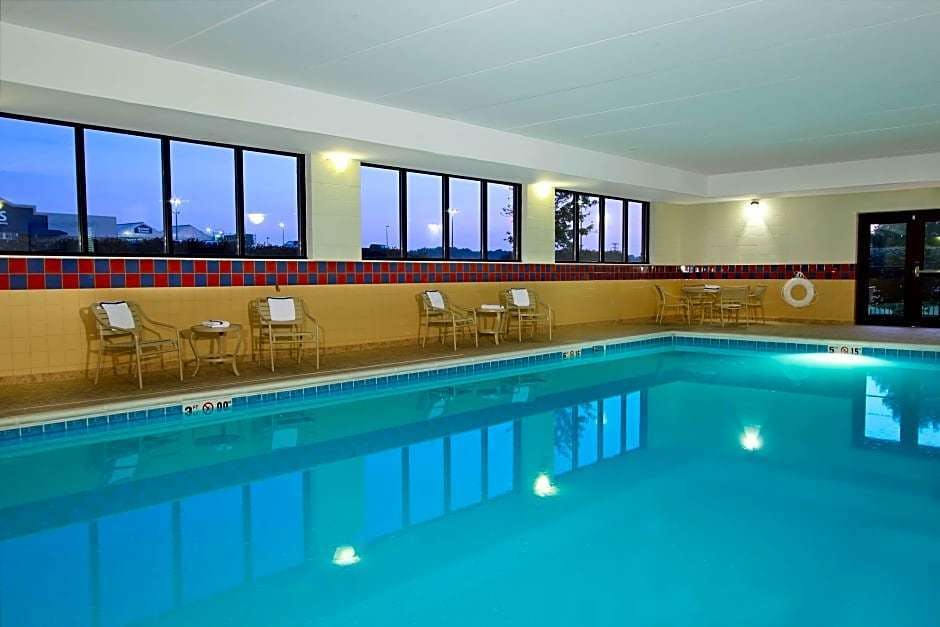 Hampton Inn & Suites Madisonville