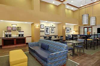 Hotel Hampton Inn & Suites Madisonville photo 2