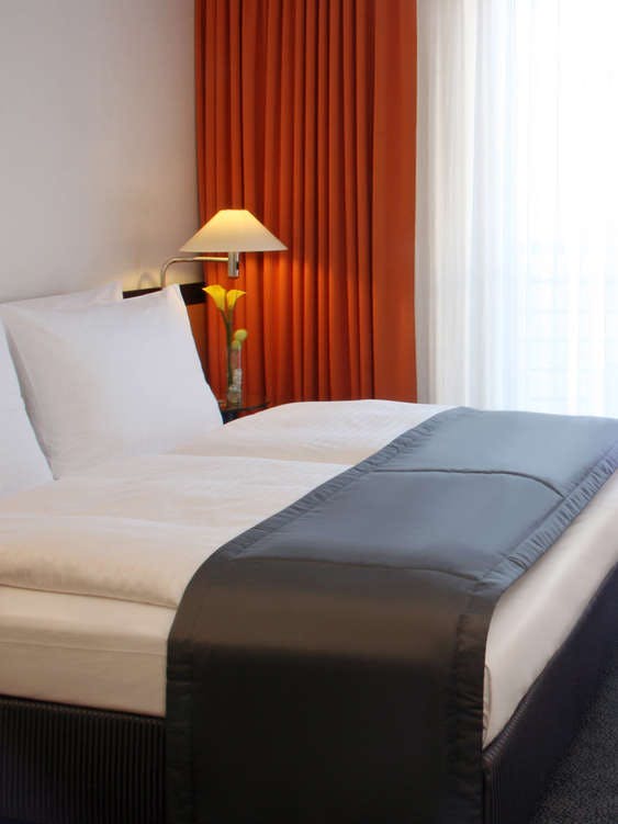 Hotel Holiday Inn Berlin City Center East - Prenzlauer Allee photo 2