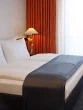 Hotel Holiday Inn Berlin City Center East - Prenzlauer Allee photo 2
