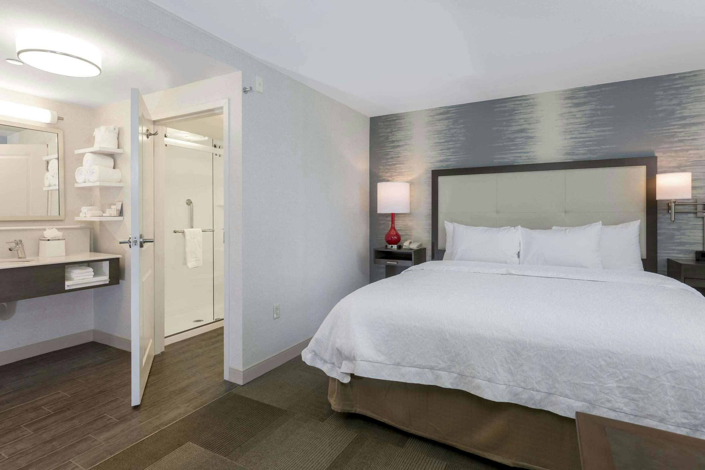 Hotel Hampton Inn and Suites San Diego-Poway photo 1