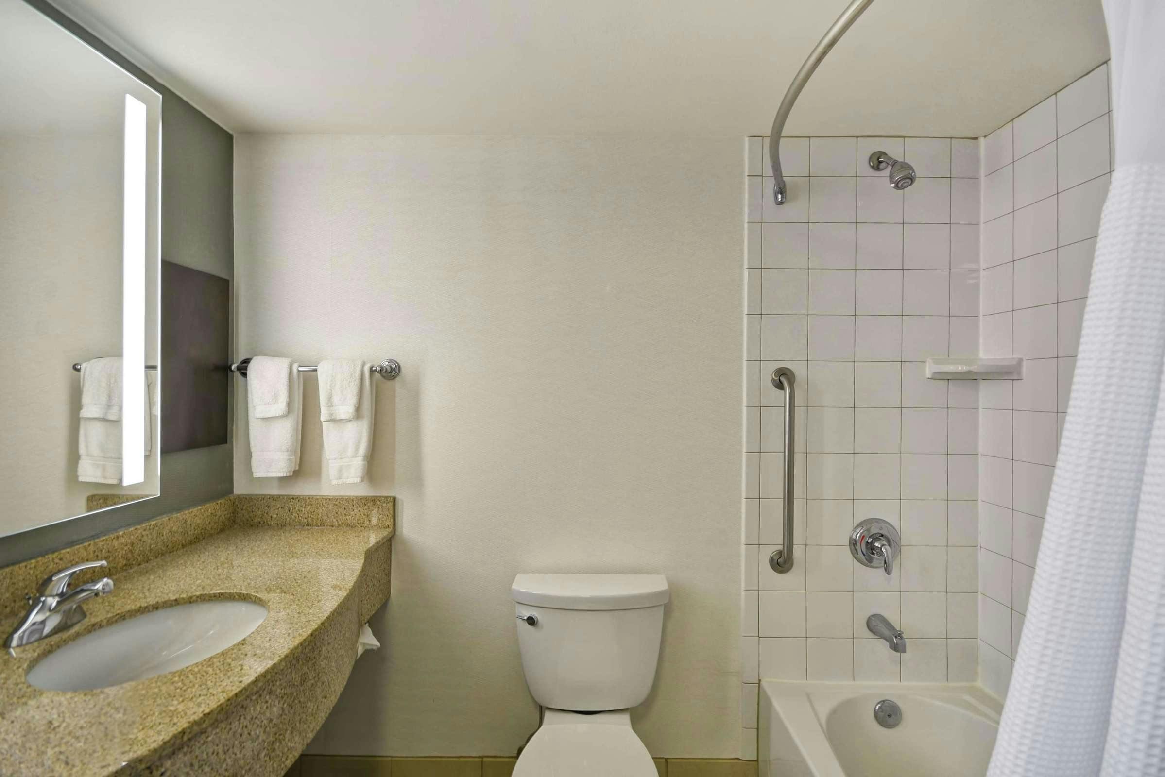 Hotel Hilton Garden Inn Gulfport Airport photo 3