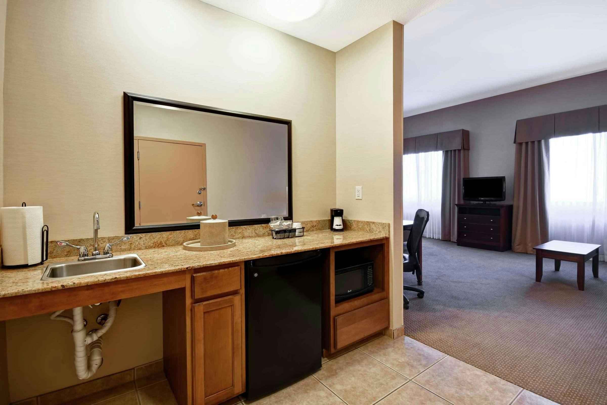 Hotel Hampton Inn And Suites Folsom photo 3