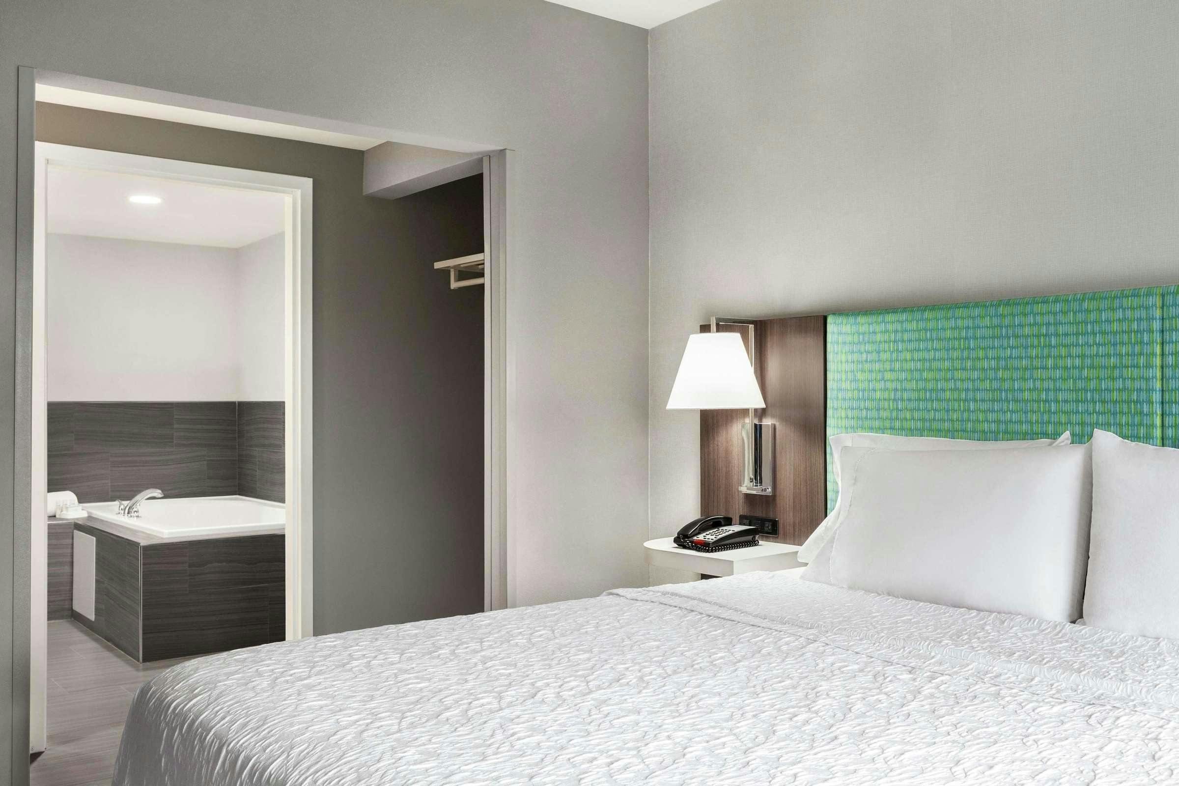 Hotel Hampton Inn Oklahoma City-I-40 E. (Tinker Air Force Base) photo 1