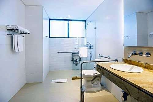 Hotel HOLIDAY INN EXPRESS AND SUITES BOGOTA ZONA FINANCIERA photo 3