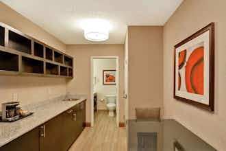 Hotel Doubletree by Hilton Hattiesburg, MS photo 2