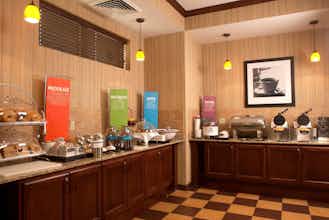 Hotel Hampton Inn Tomah photo 5