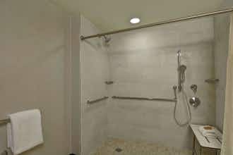 Hotel DoubleTree by Hilton Hotel Baton Rouge photo 2