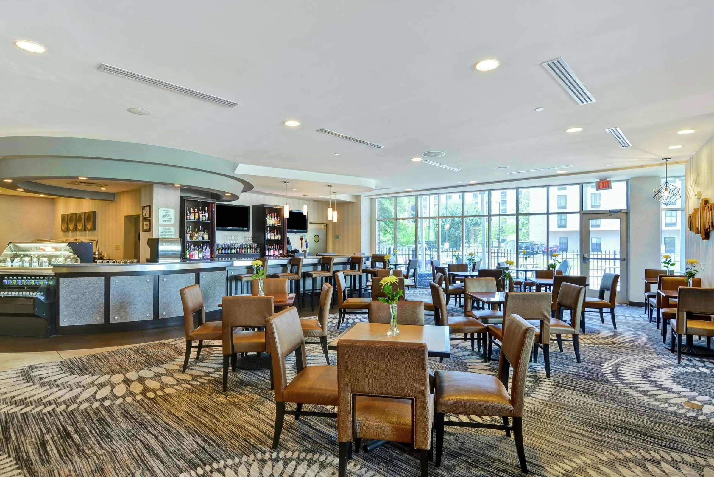 Hotel Doubletree By Hilton Baton Rouge photo 5