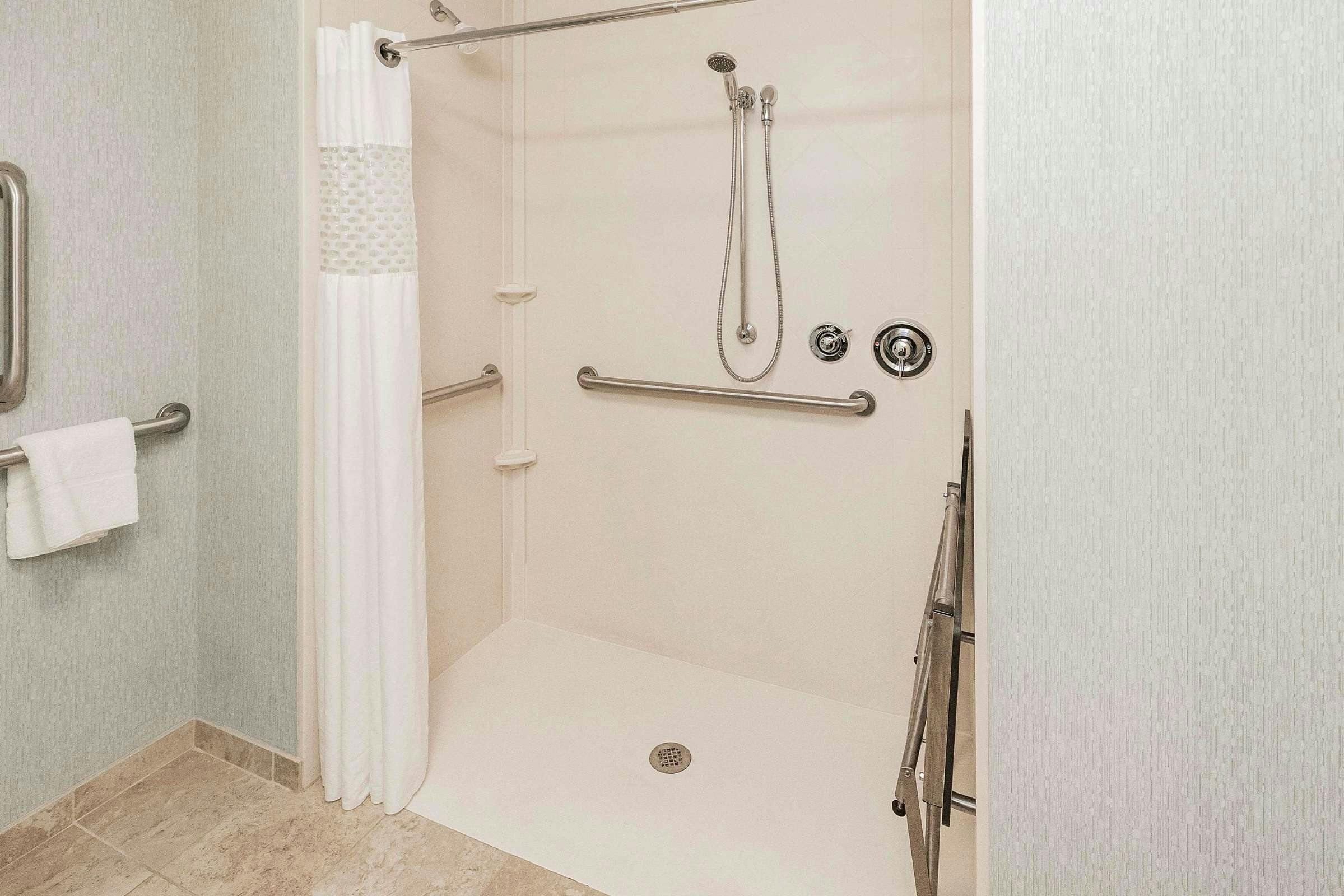 Hotel Hampton Inn Pittsburgh-Bridgeville photo 4