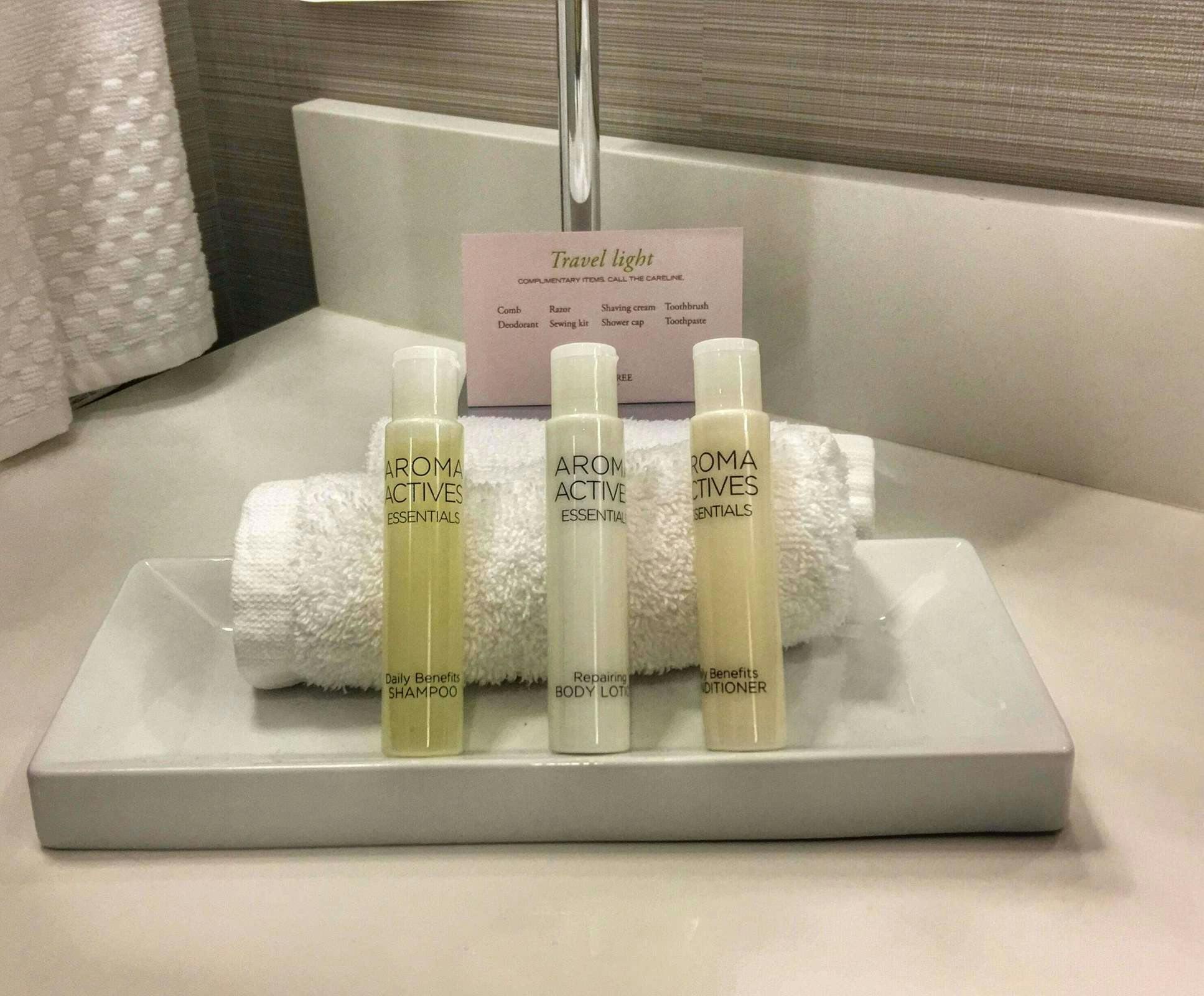 Hotel Doubletree By Hilton Reading photo 3