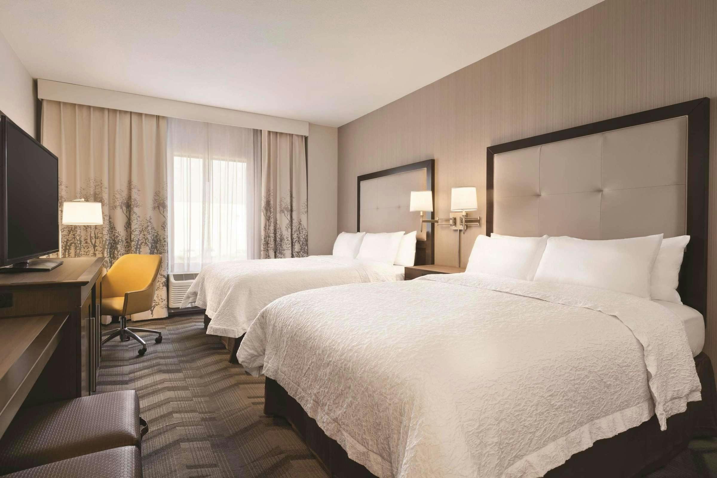 Hotel Hampton Inn By Hilton Turlock photo 2