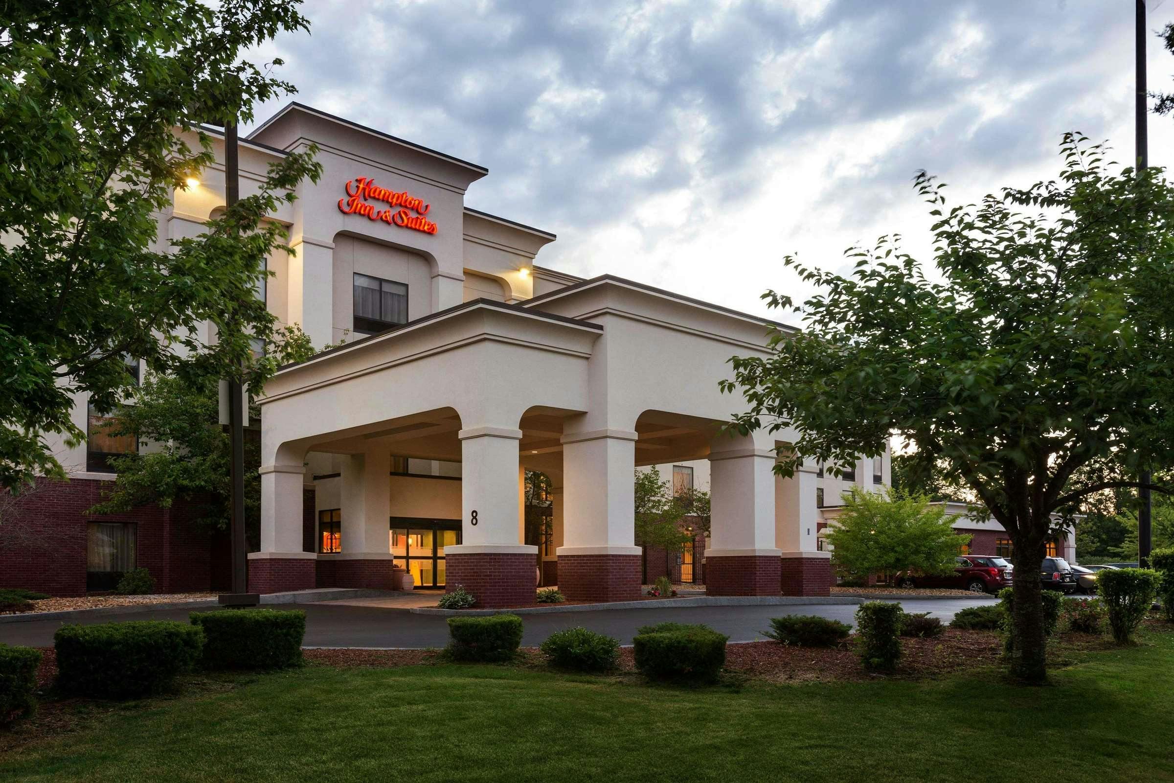 Hampton Inn & Suites By Hilton Manchester - Bedford