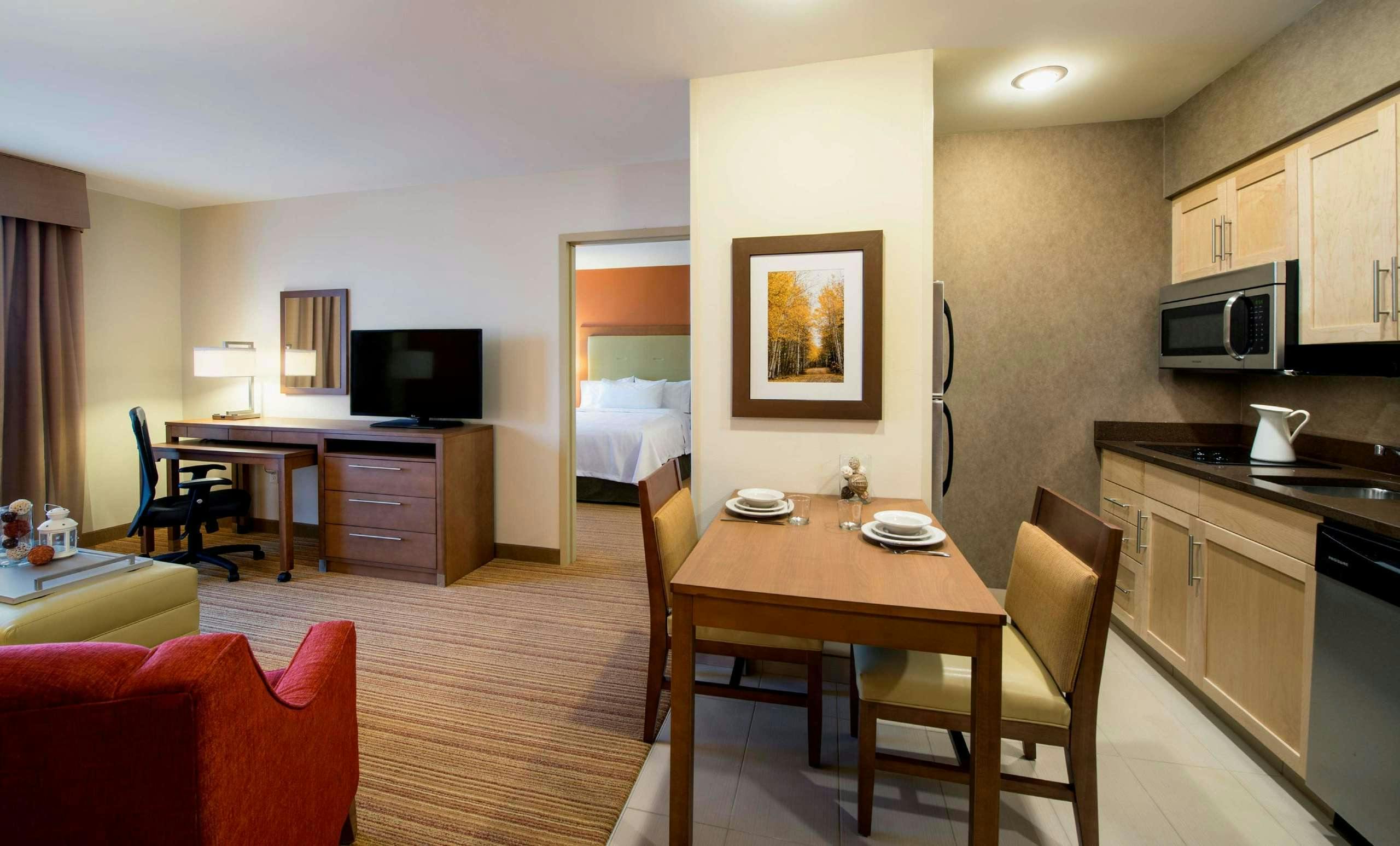 Hotel Homewood Suites by Hilton Winnipeg Airport-Polo Park, MB photo 1