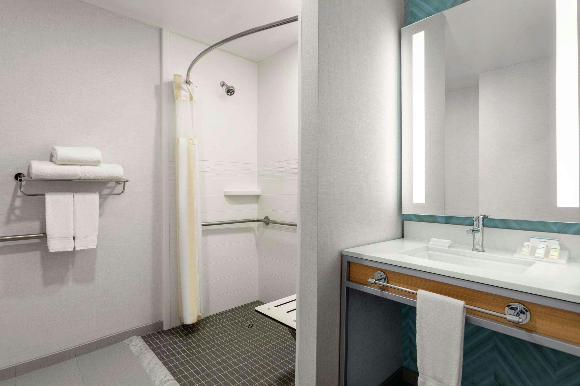 Hotel Hilton Garden Inn Bridgewater photo 2