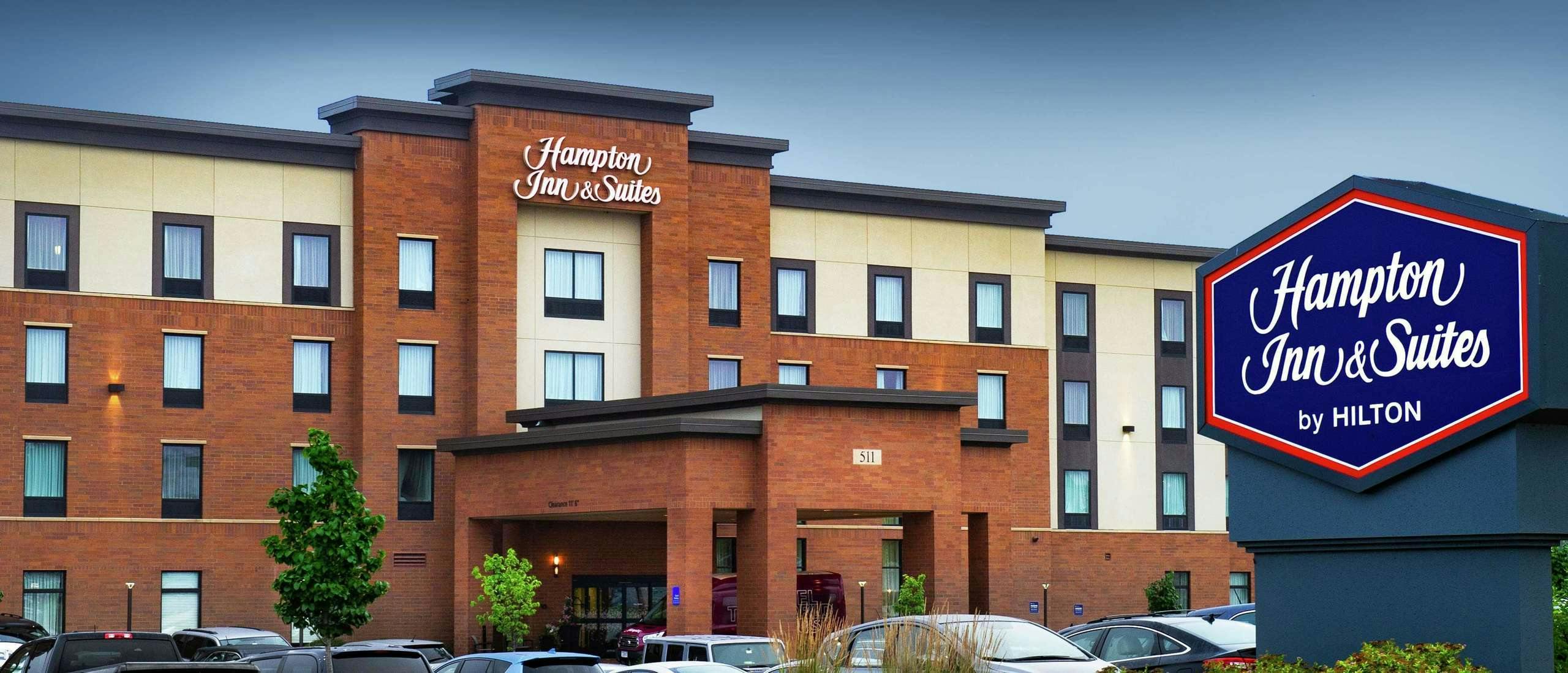 Hampton Inn & Suites La Crosse Downtown