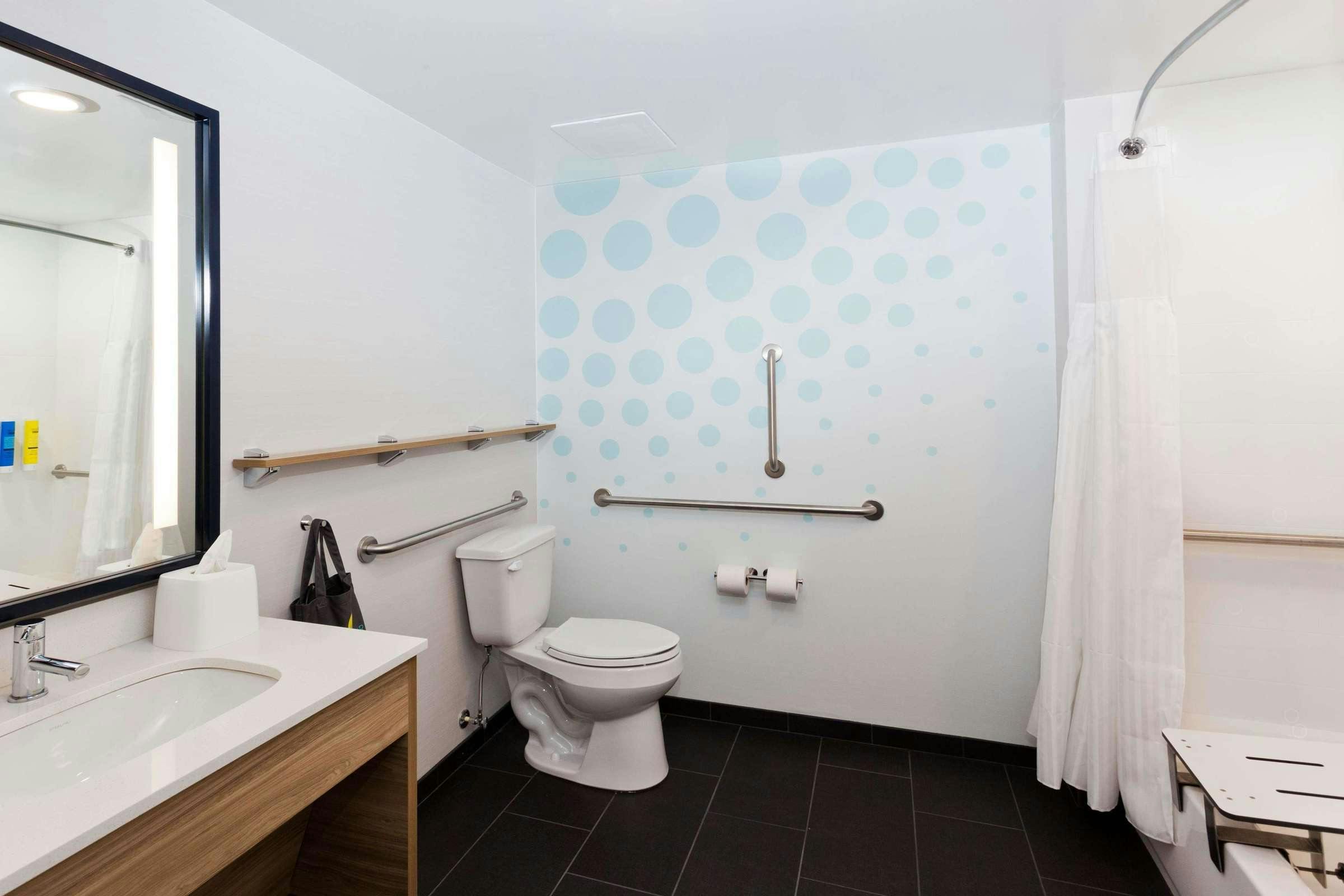 Hotel Tru By Hilton Auburn Al photo 2