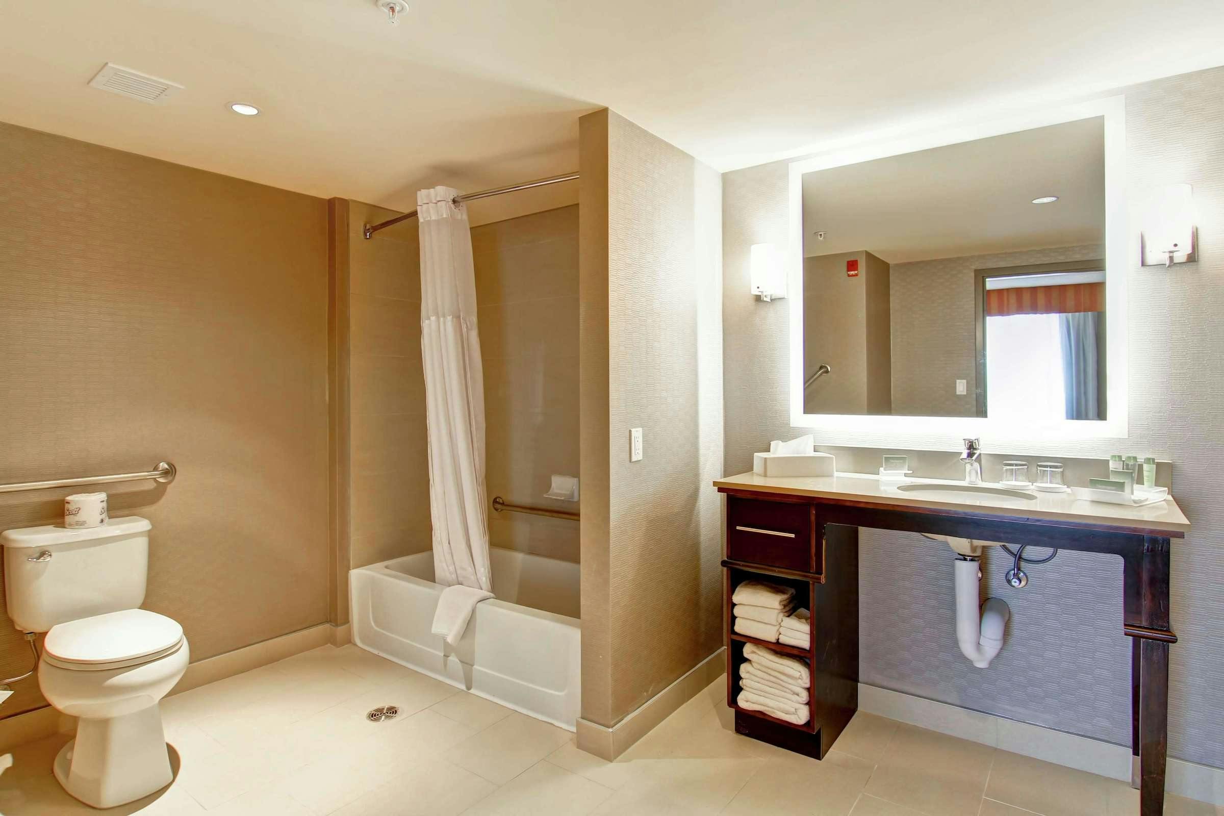 Hotel Homewood Suites by Hilton Ajax, Ontario, Canada photo 2