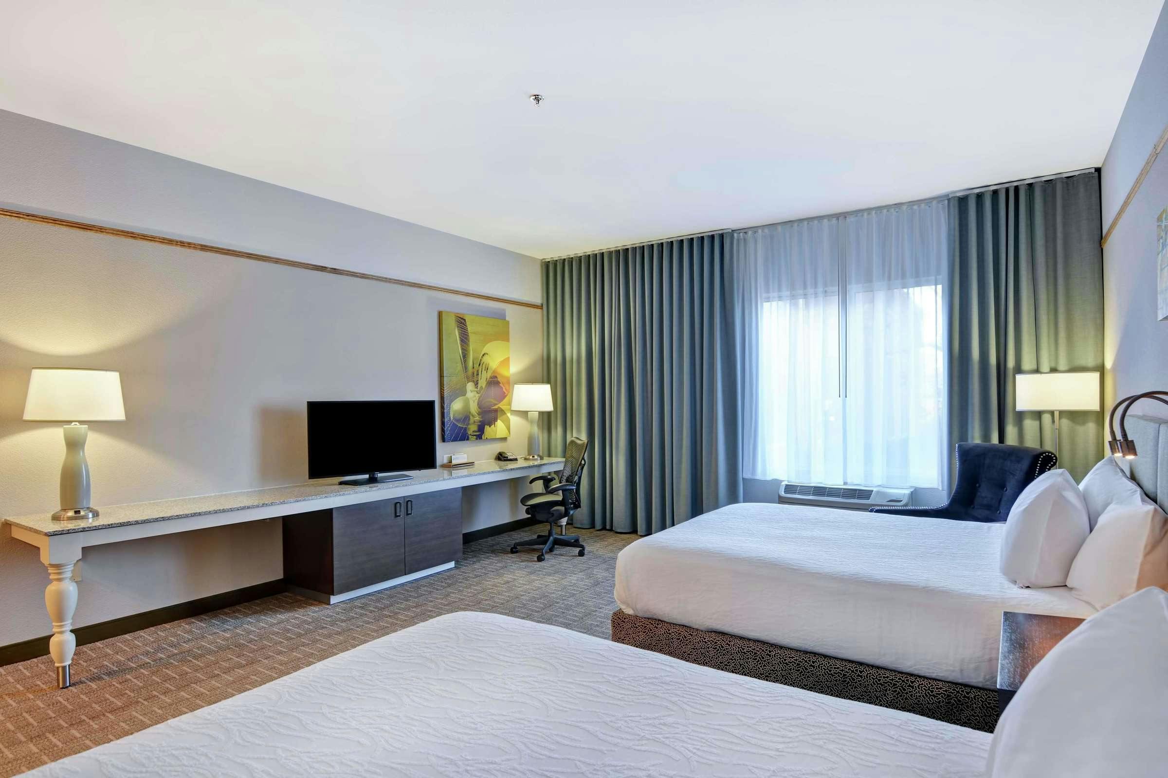 Hotel Hilton Garden Inn Oshkosh photo 4