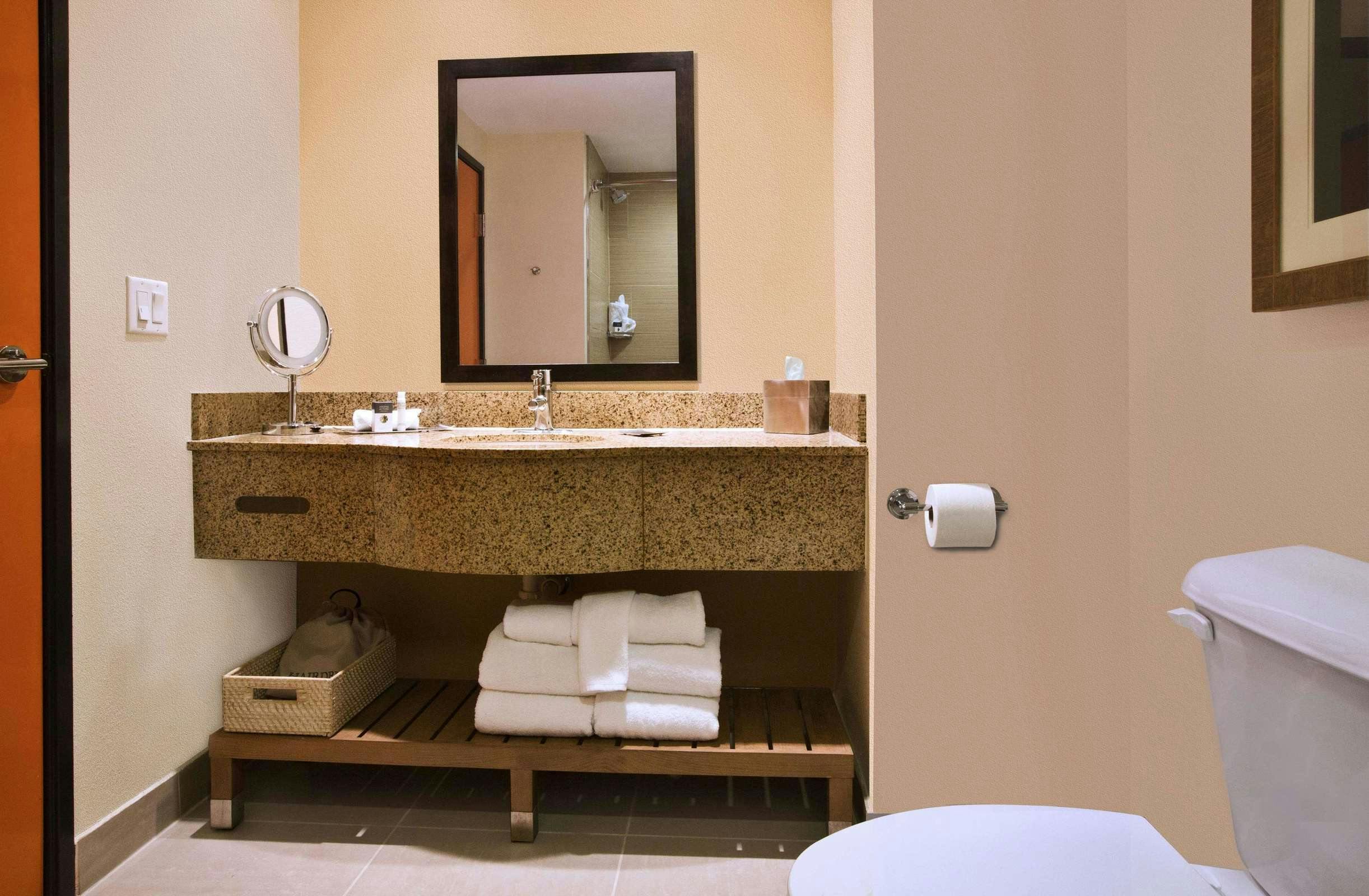 Hotel Doubletree By Hilton Hotel Galveston Beach photo 3