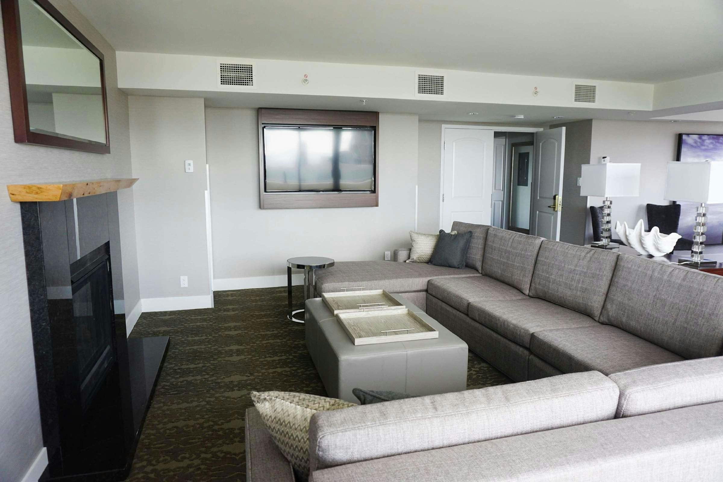 Hotel DoubleTree by Hilton Hotel & Suites Victoria photo 4