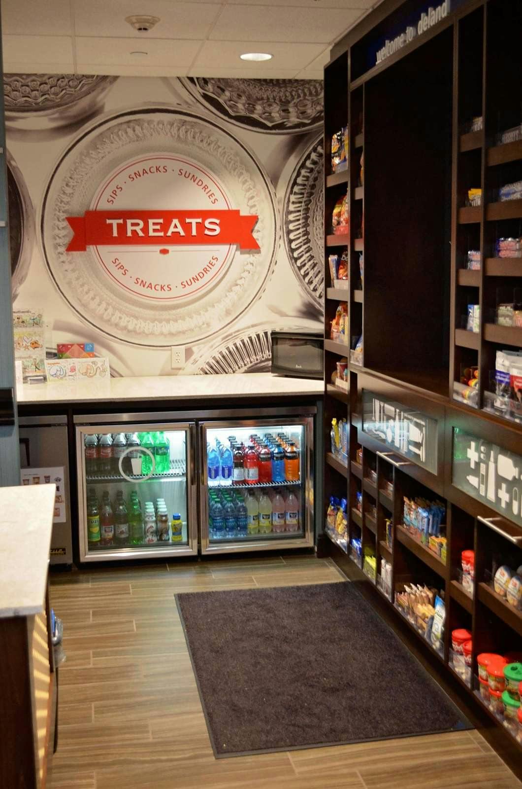 Hotel Hampton Inn & Suites Deland photo 3