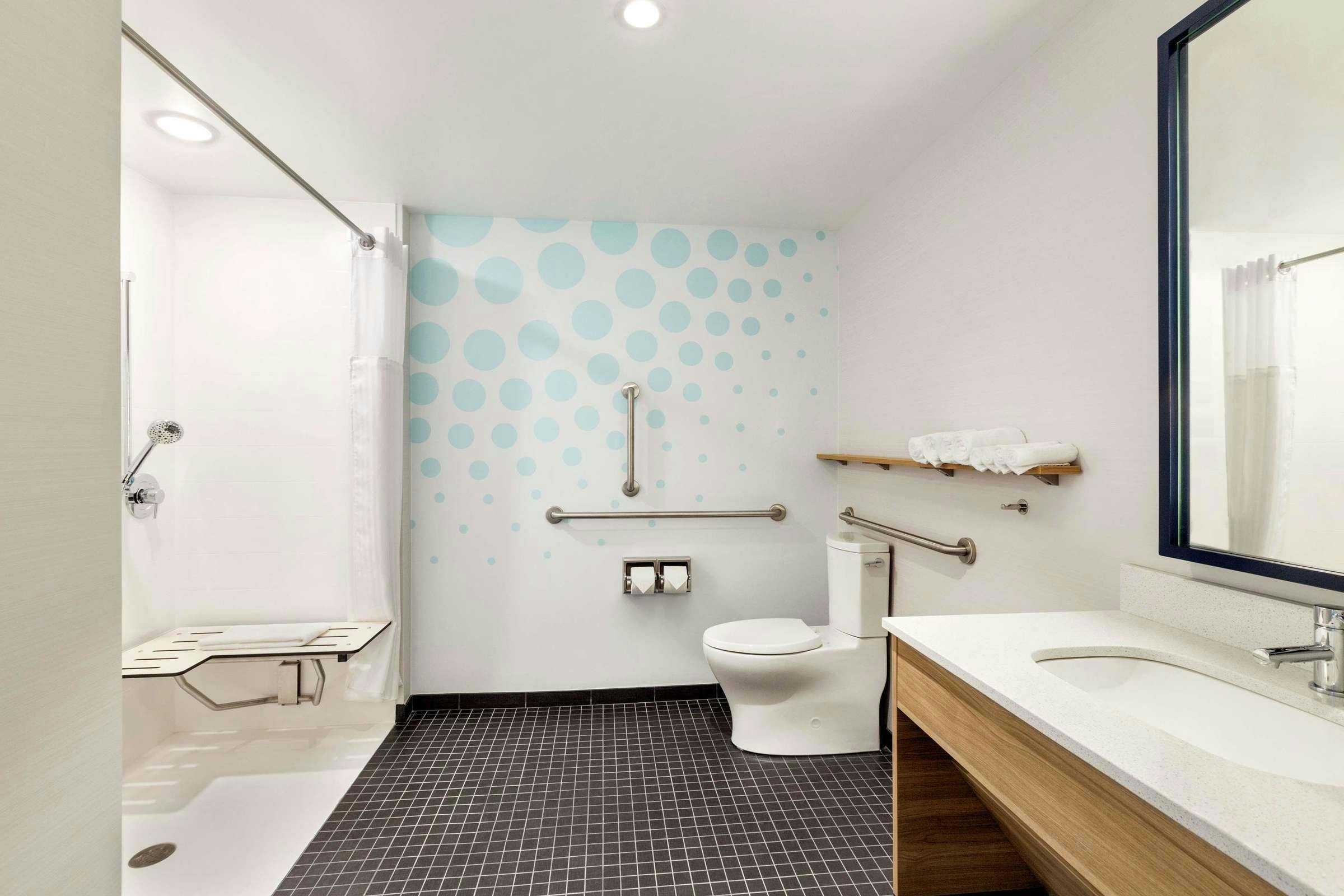 Hotel Tru By Hilton Wichita Northeast KS photo 4