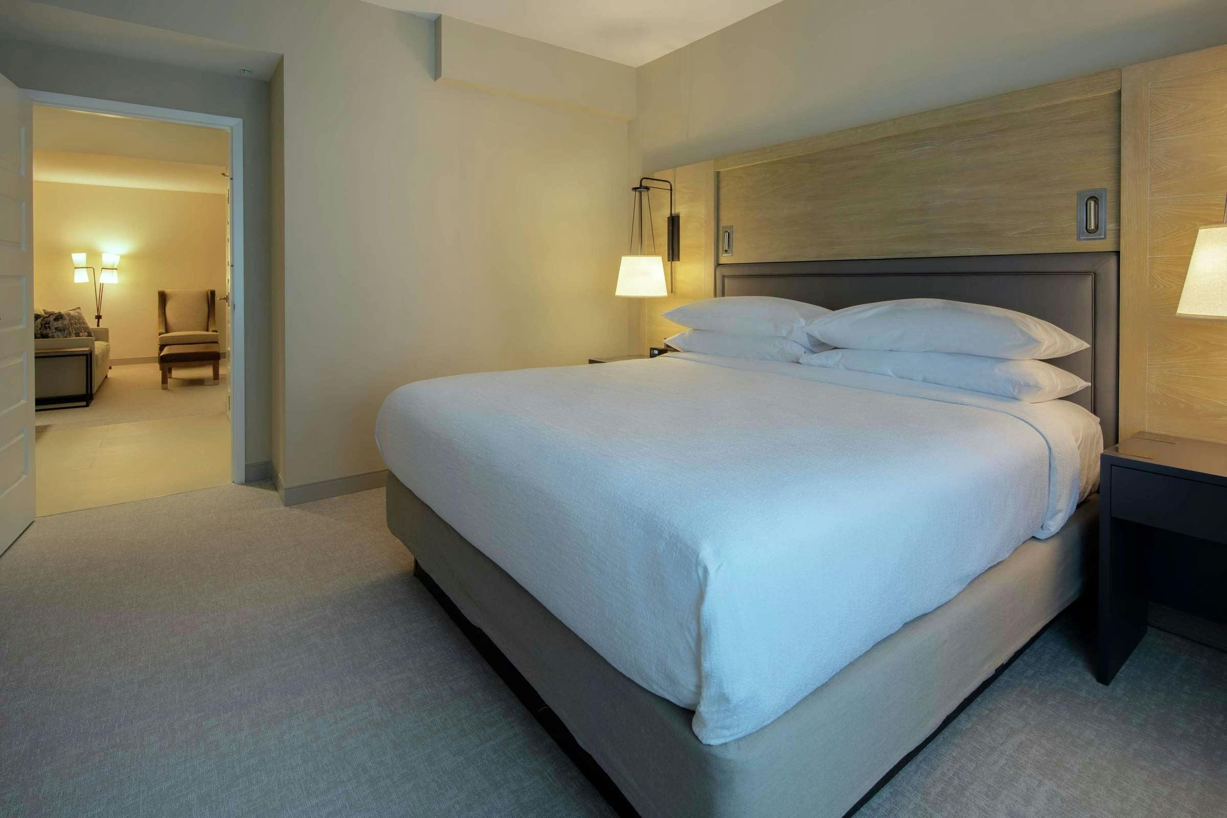 Hotel Embassy Suites By Hilton St Augustine Beach-Oceanfront Resort photo 1