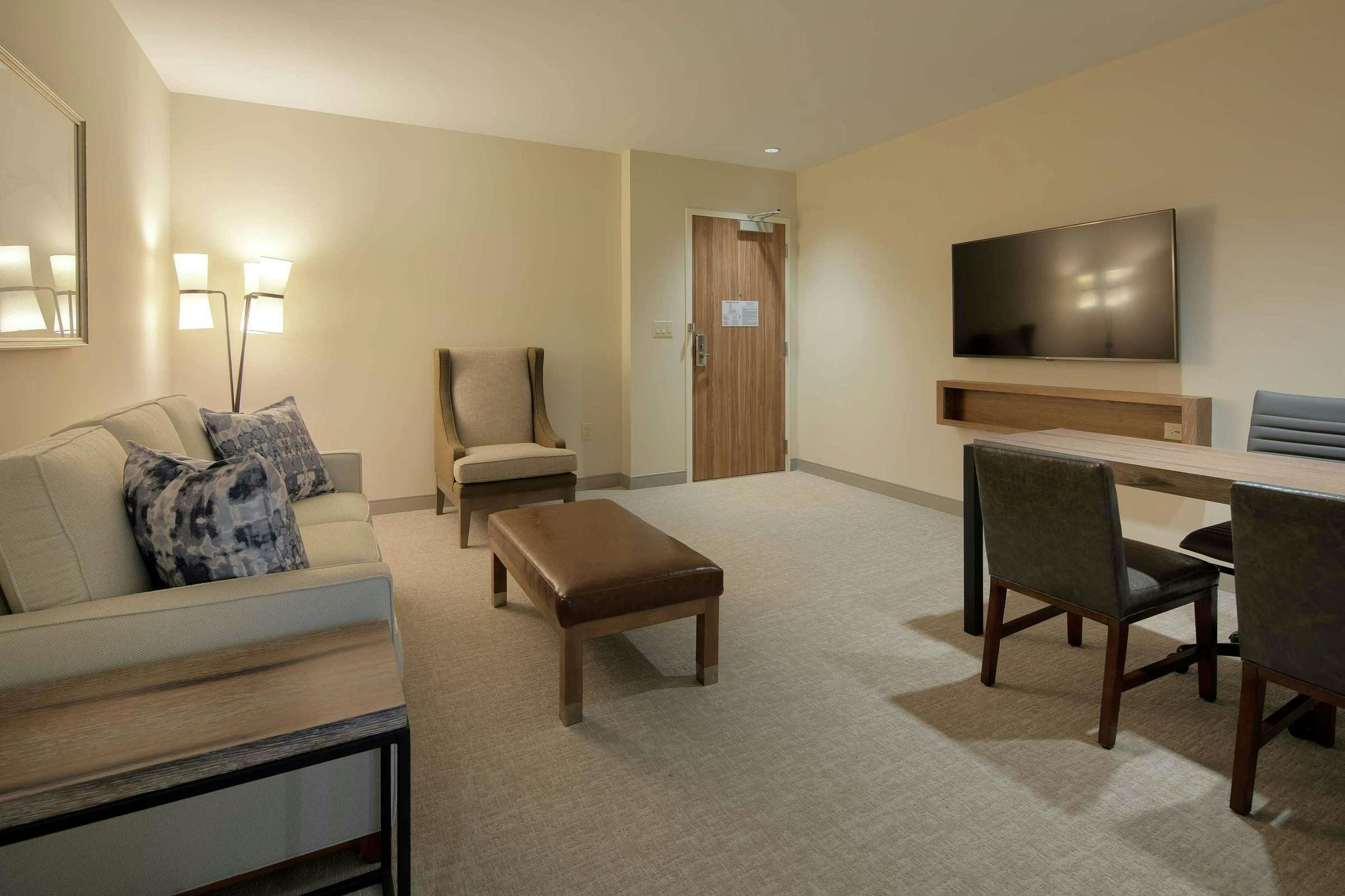 Hotel Embassy Suites By Hilton St Augustine Beach-Oceanfront Resort photo 4