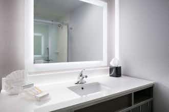 Hotel Hilton Garden Inn Iowa City Downtown University photo 2