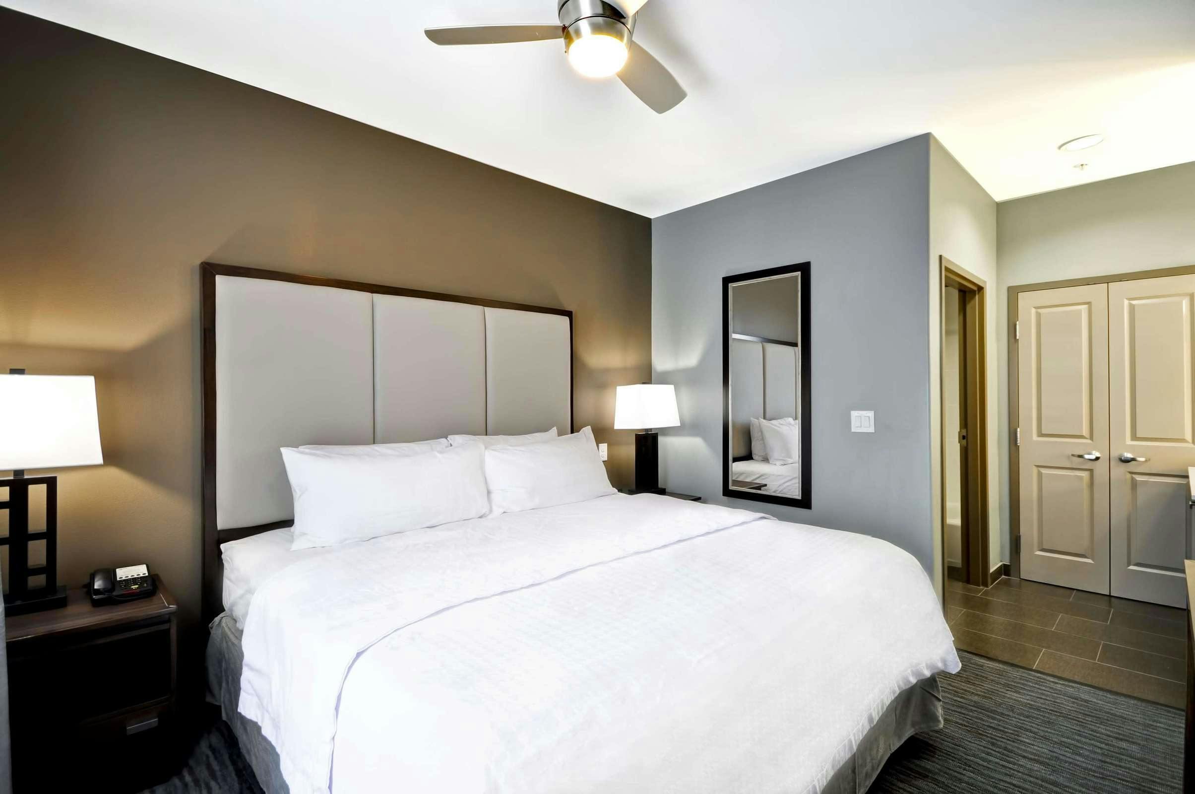 Hotel HOMEWOOD SUITES BY HILTON NEW BRAUNFELS photo 2