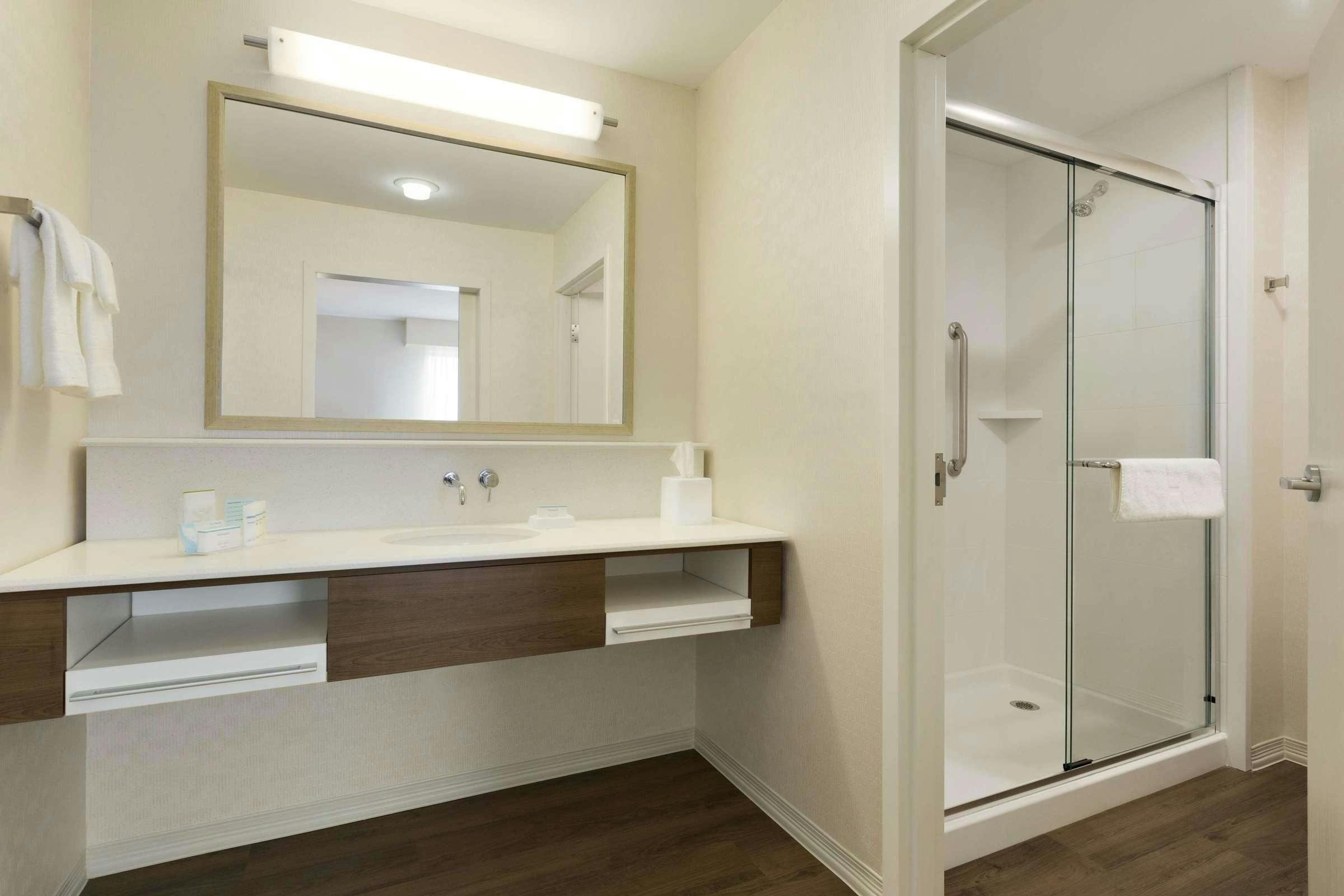 Hotel Hampton Inn and Suites Niles Warren OH photo 4