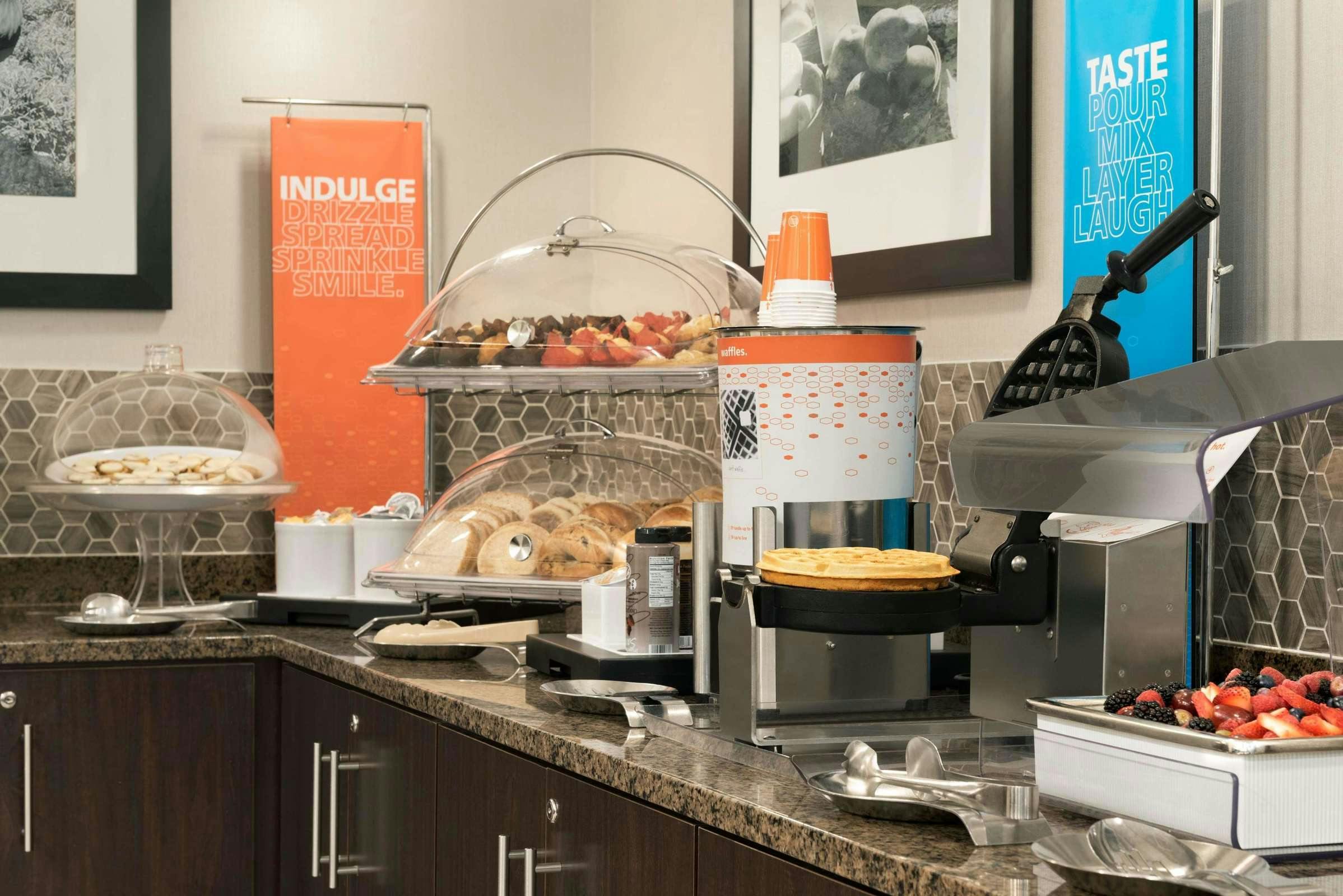 Hotel Hampton Inn Appleton-Fox River Mall Area photo 1