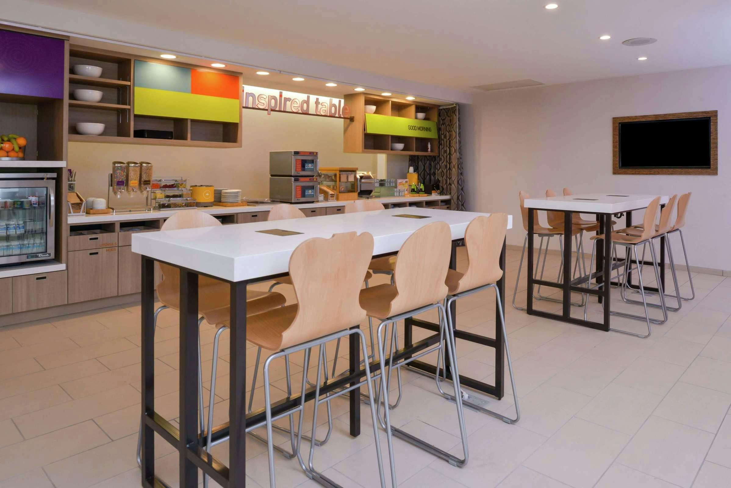 Hotel Home2 Suites By Hilton Merrillville photo 4